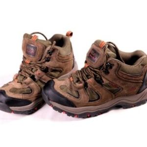 Red Head Women's Boots - Size 8.5m